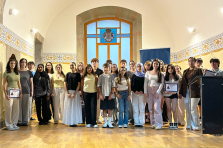 Acto de entrega BECAS 26-27