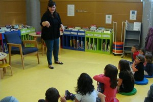 Stories and talks in English in libraries